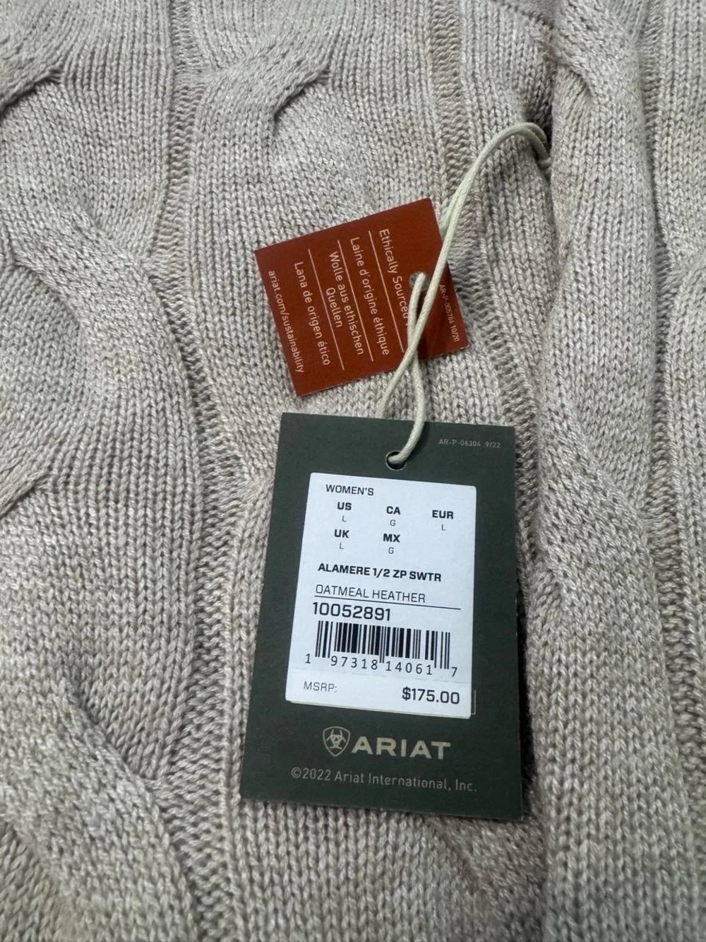 Ariat cable knit funnel neck neck Alamere sweater wool NWT beige M womens